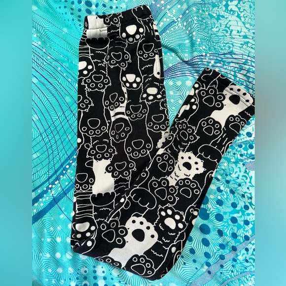 Youth Fleece Lined Cat Paw Leggings - Picture 1 of 4